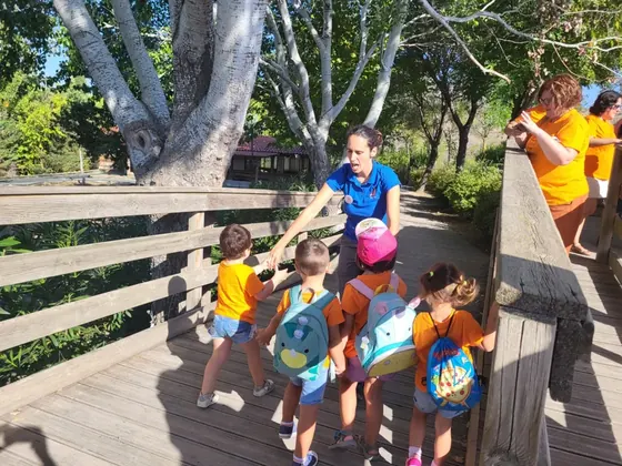 Niños y niñas en un encuentro de familias